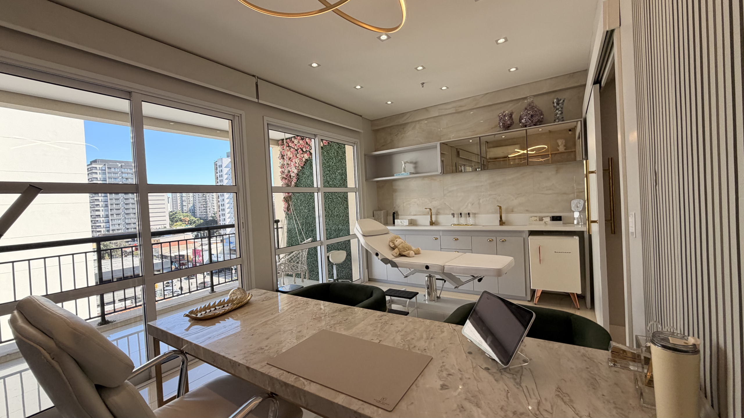 Sala de atendimento da Allure Clinic